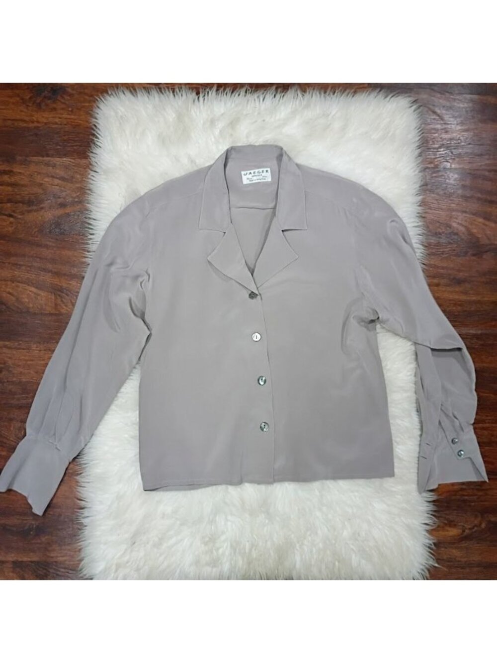 Jaeger Silk Button-Up Blouse Gray M Cropped  Vintage Pre-Owned - Picture 4 of 14